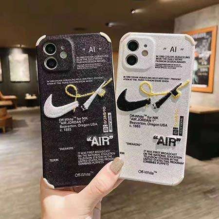 Nike ロゴ刺繍デザイン iphone12ケース