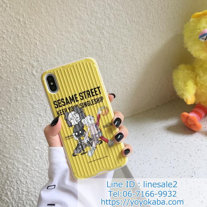 kaws iphone11pro max case