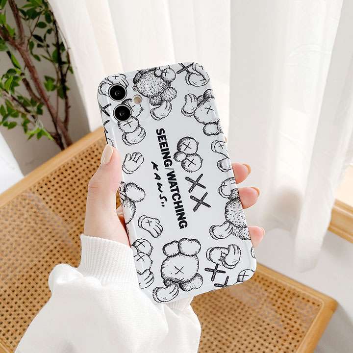 Kaws iphone12pro max カバー カウズ