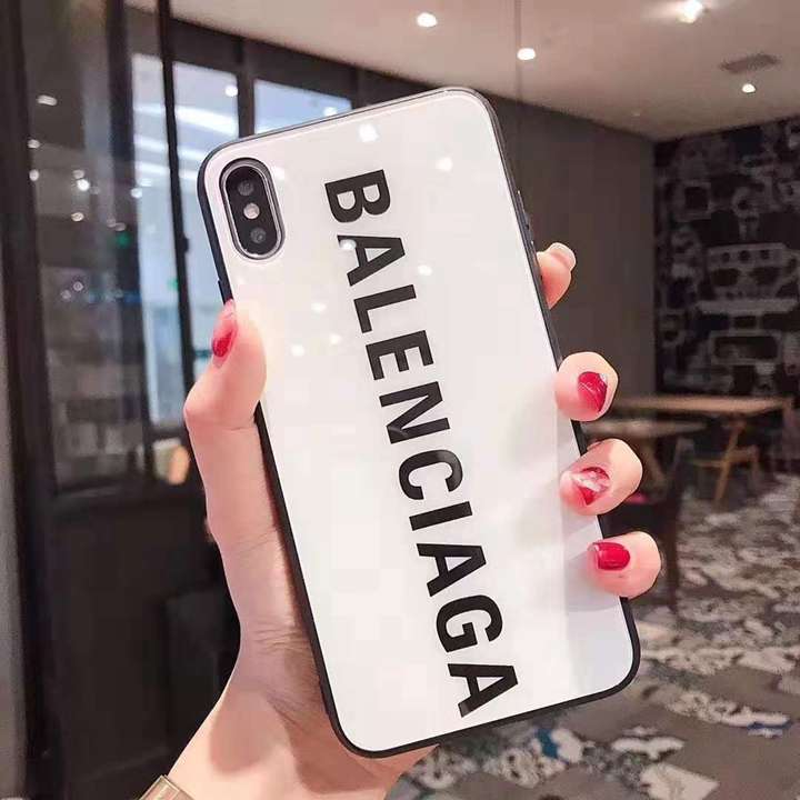 Balaenciaga ガラスケース