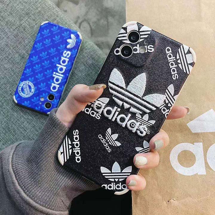 Adidas ロゴ刺繍デザイン  iphone12pro maxケース