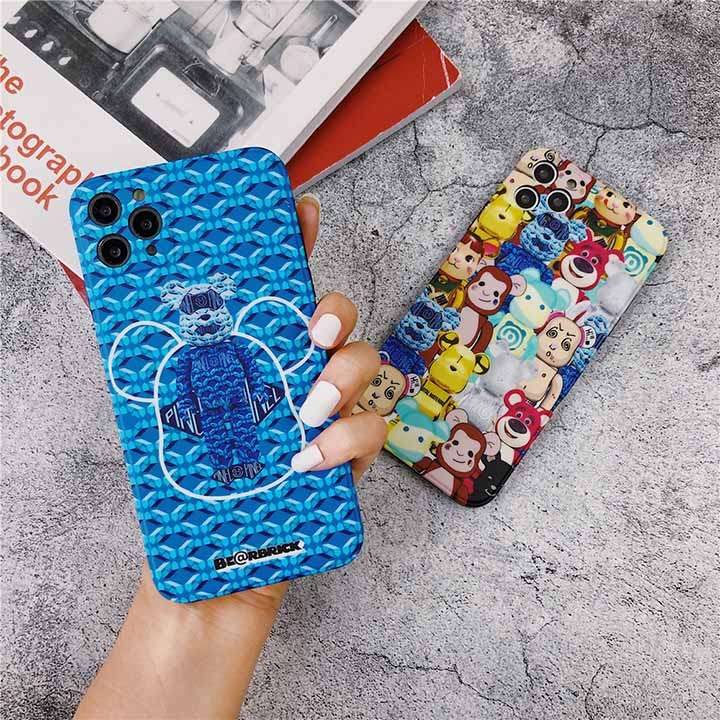 kaws ブランド iphone12pro maxケース