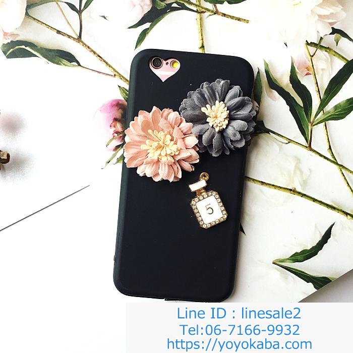 CHANEL アイフォンテンカバー 花付き
